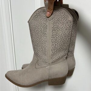 Women's Perforated Western Cowgirl Boots in Taupe